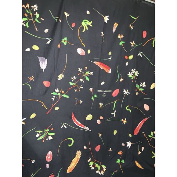 Hermes cashmere silk 54"x54" shawl Fleurs Et Plumes Black Floral 140 cm scarf - Picture 3 of 13